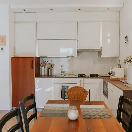House Apartment *